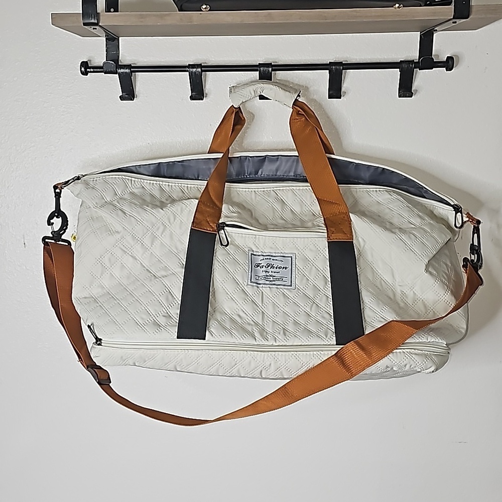NEW Travel Bag